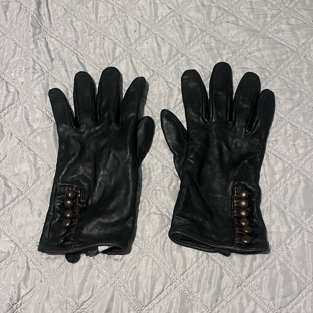 Harley-Davidson Black Leather Women's Button-Accent Gloves